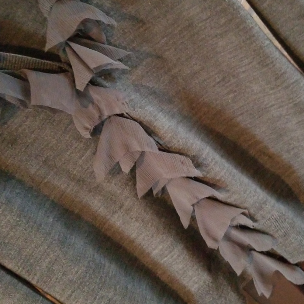 💐Ruffle Front Cardigan🌿 - Picture 3 of 5